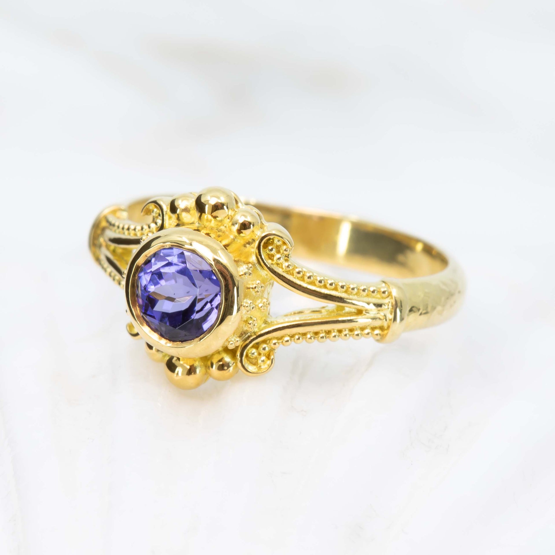 Tanzanite Classical Ring