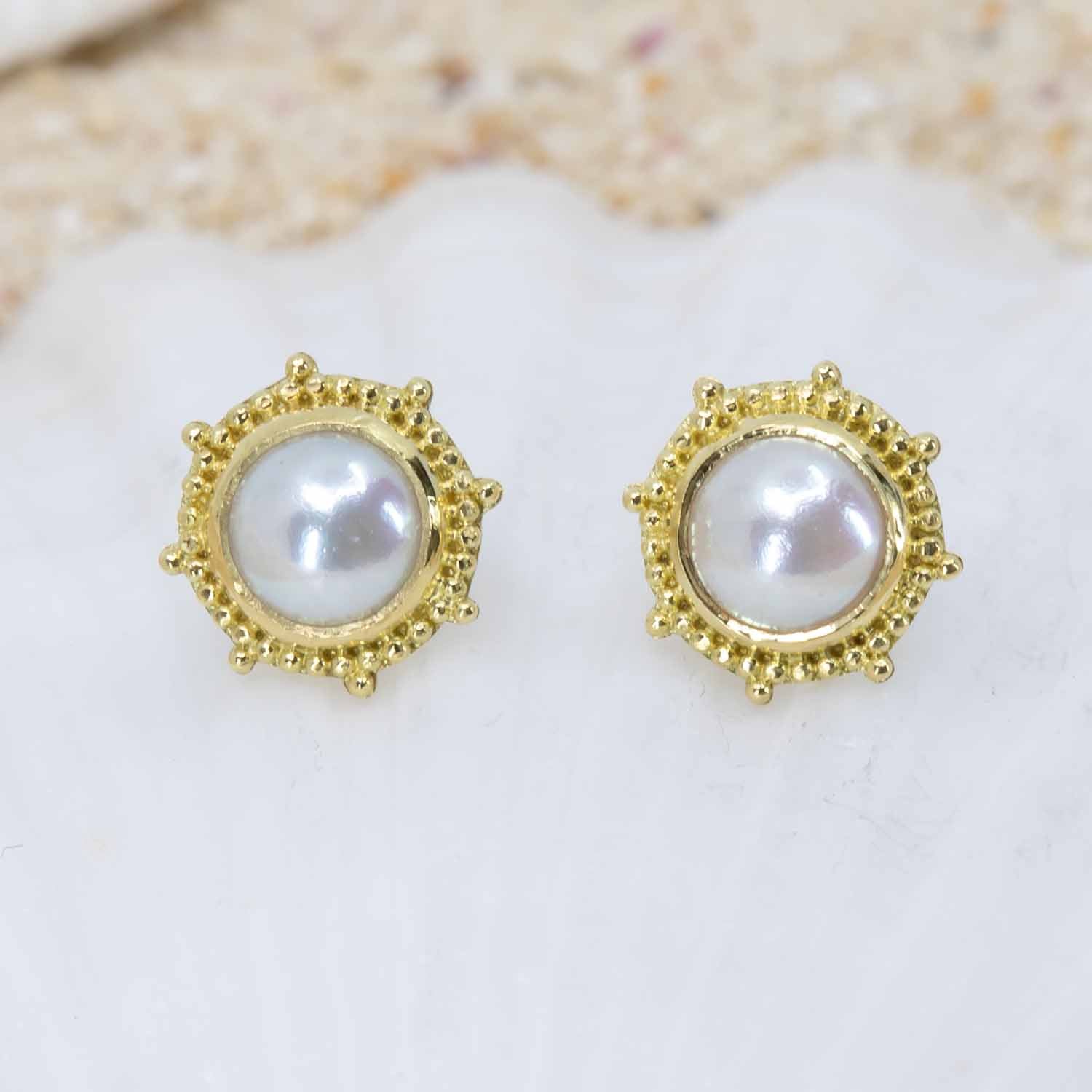 Pearl snowflake earrings in 18K Treasure Gold