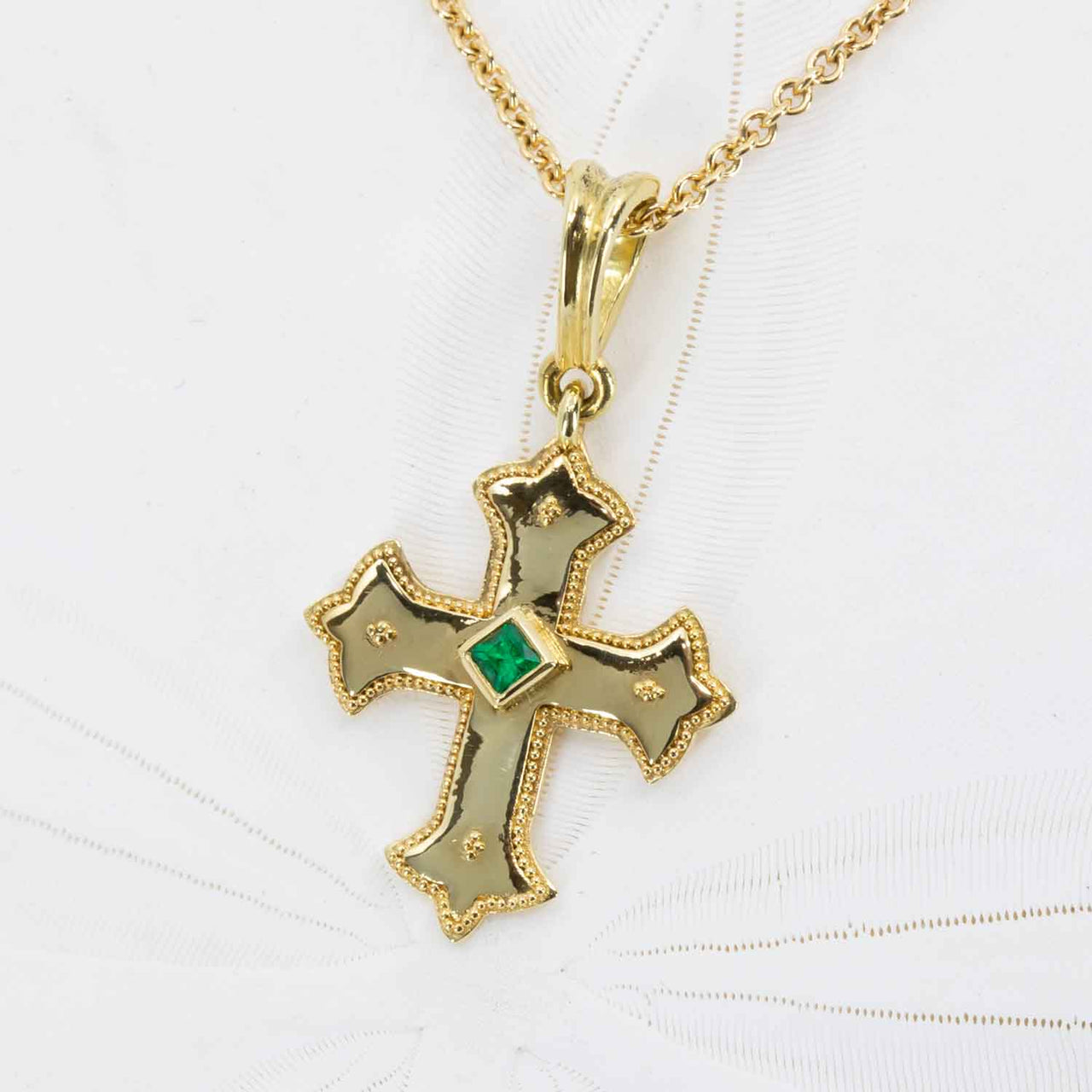 Emerald Cross Classical Pendant