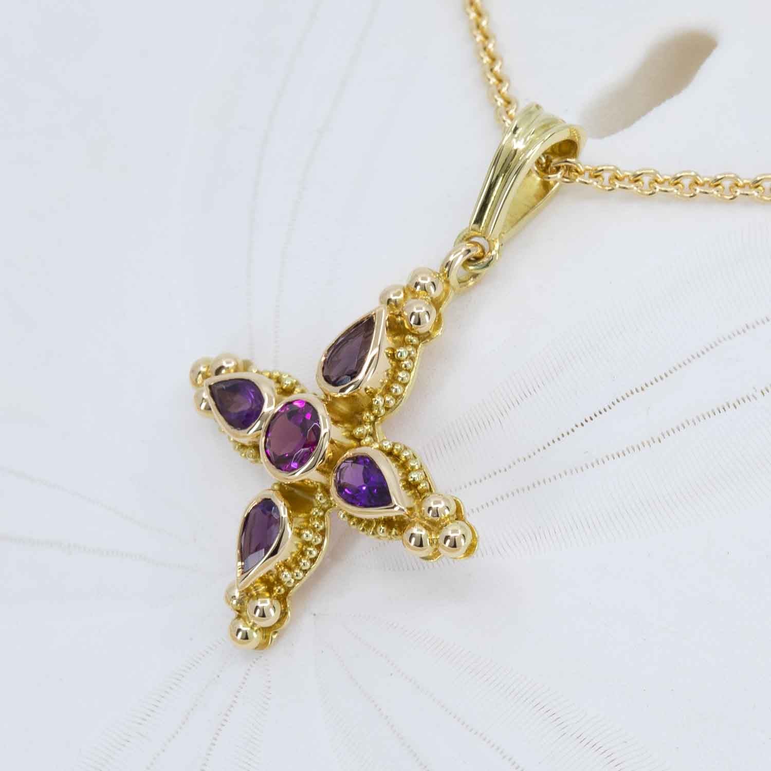 Garnet & Amethyst Flower pendant in 18K granulated gold