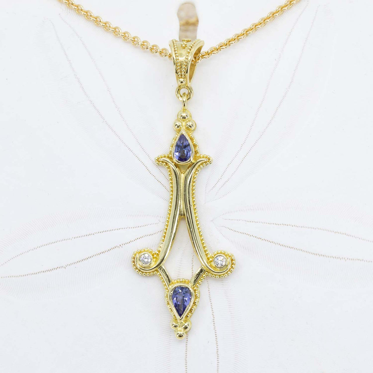 Tanzanite & Diamond Pendant