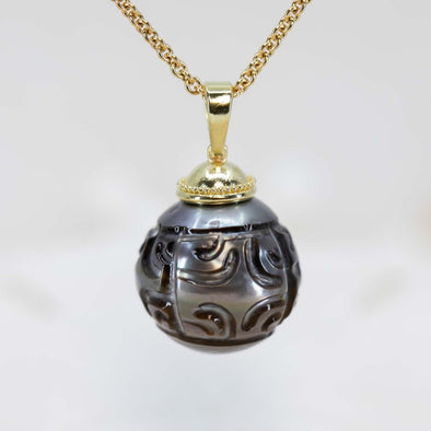 Hand-carved Tahitian Black Pearl Pendant 2