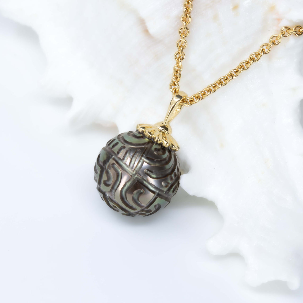 Hand-carved Tahitian Black Pearl Pendant 6