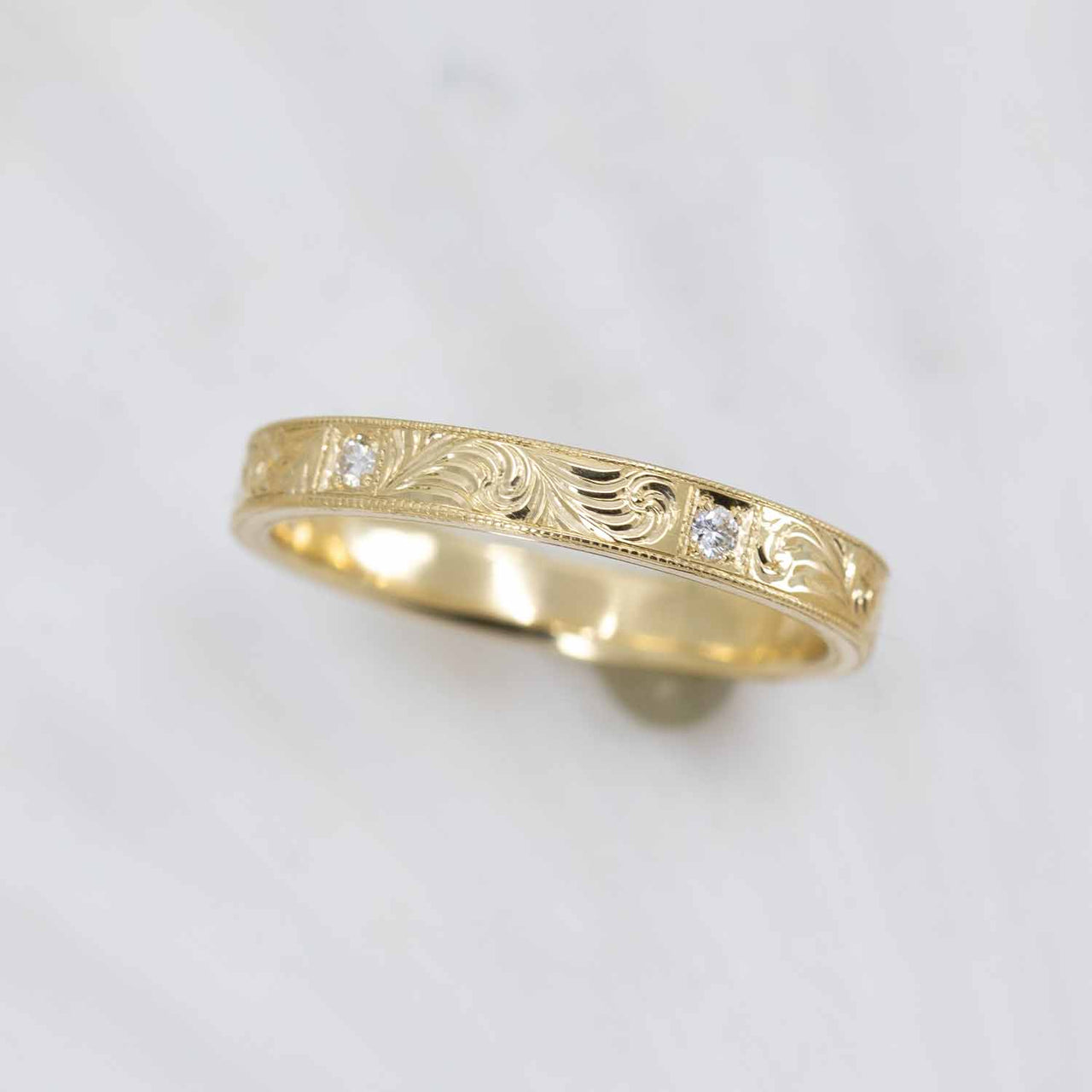 Diamond Vintage Wave band in 18K Treasure Gold