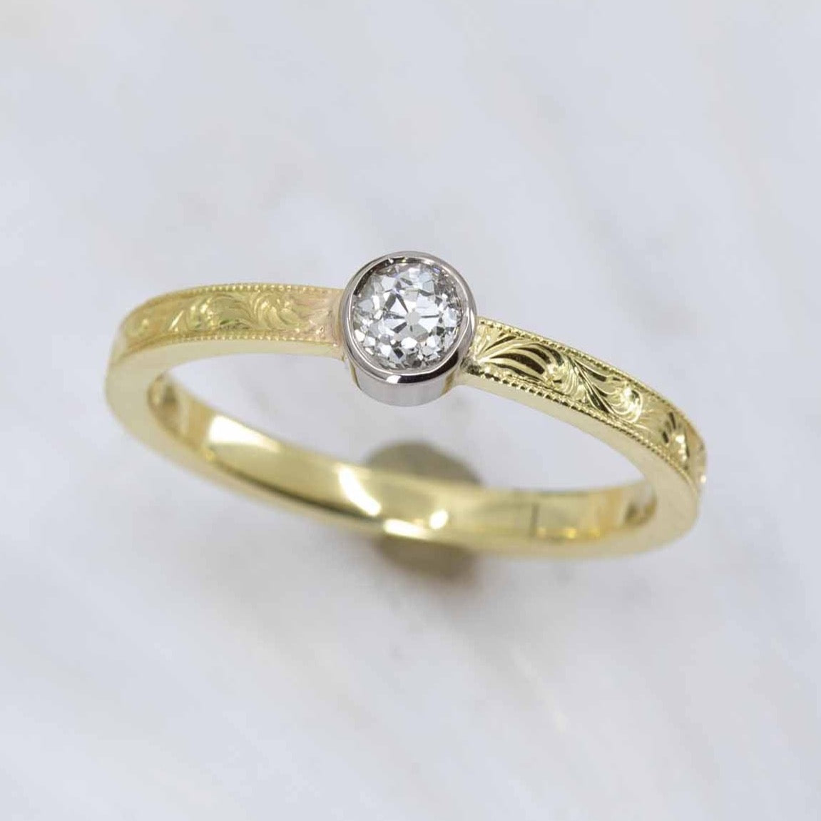 Diamond Solitaire Vintage Wave Band