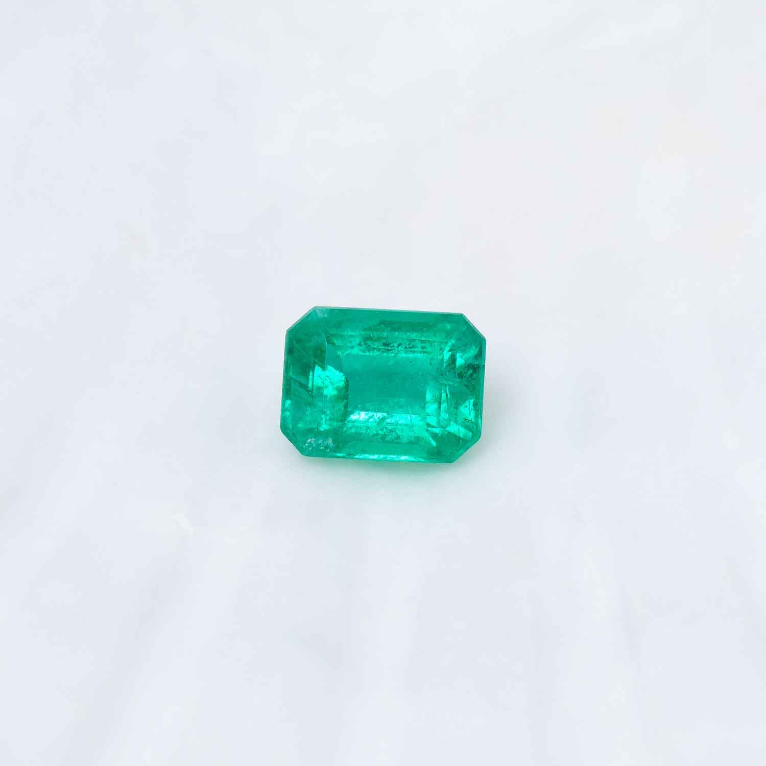 Vibrant grassy-green emerald 1.40ct