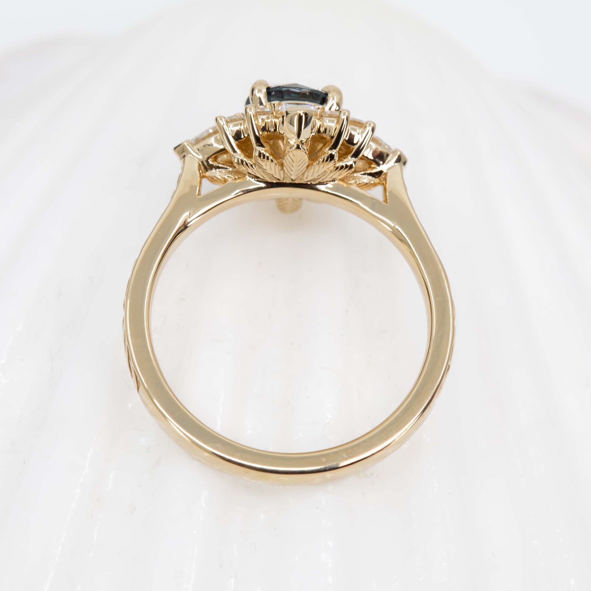 Moana Ring- 1.25ct Blue Sapphire 