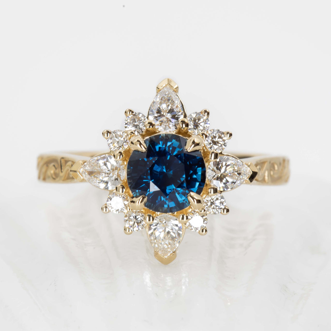 Moana Ring- 1.25ct Blue Sapphire 