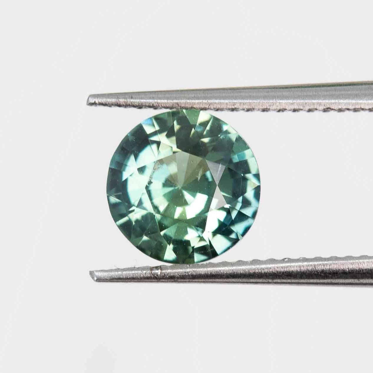 Light blue-green sapphire 1.16ct