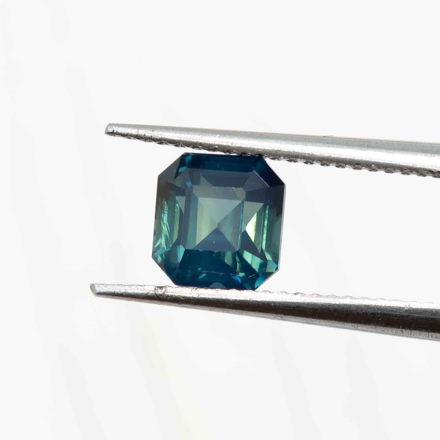 Mermaid Sapphire semi-opalescent 1.07ct