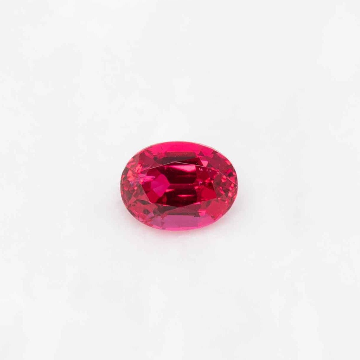 Vibrant Pink Spinel oval 1.0ct