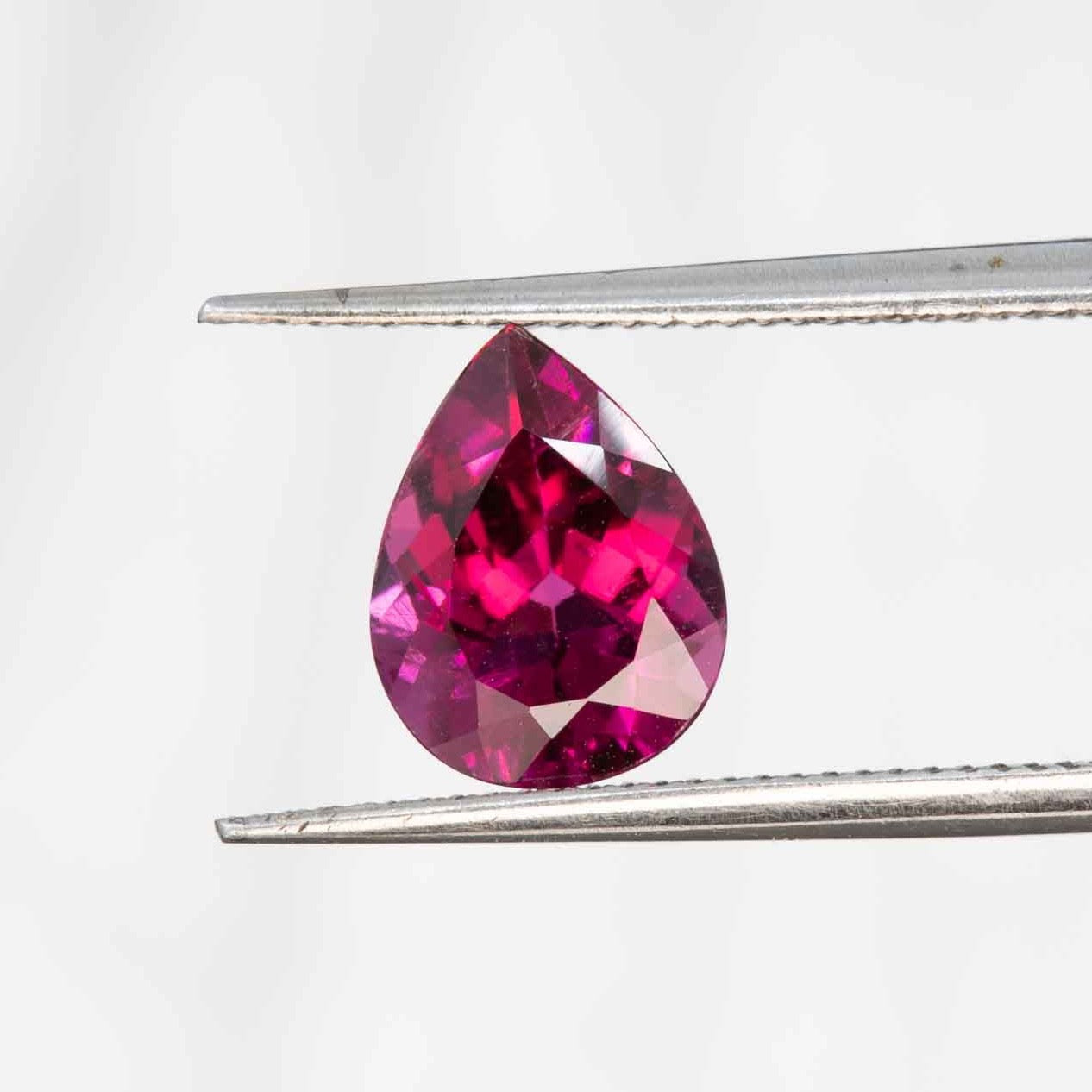 Raspberry tourmaline pear-cut 1.71ct