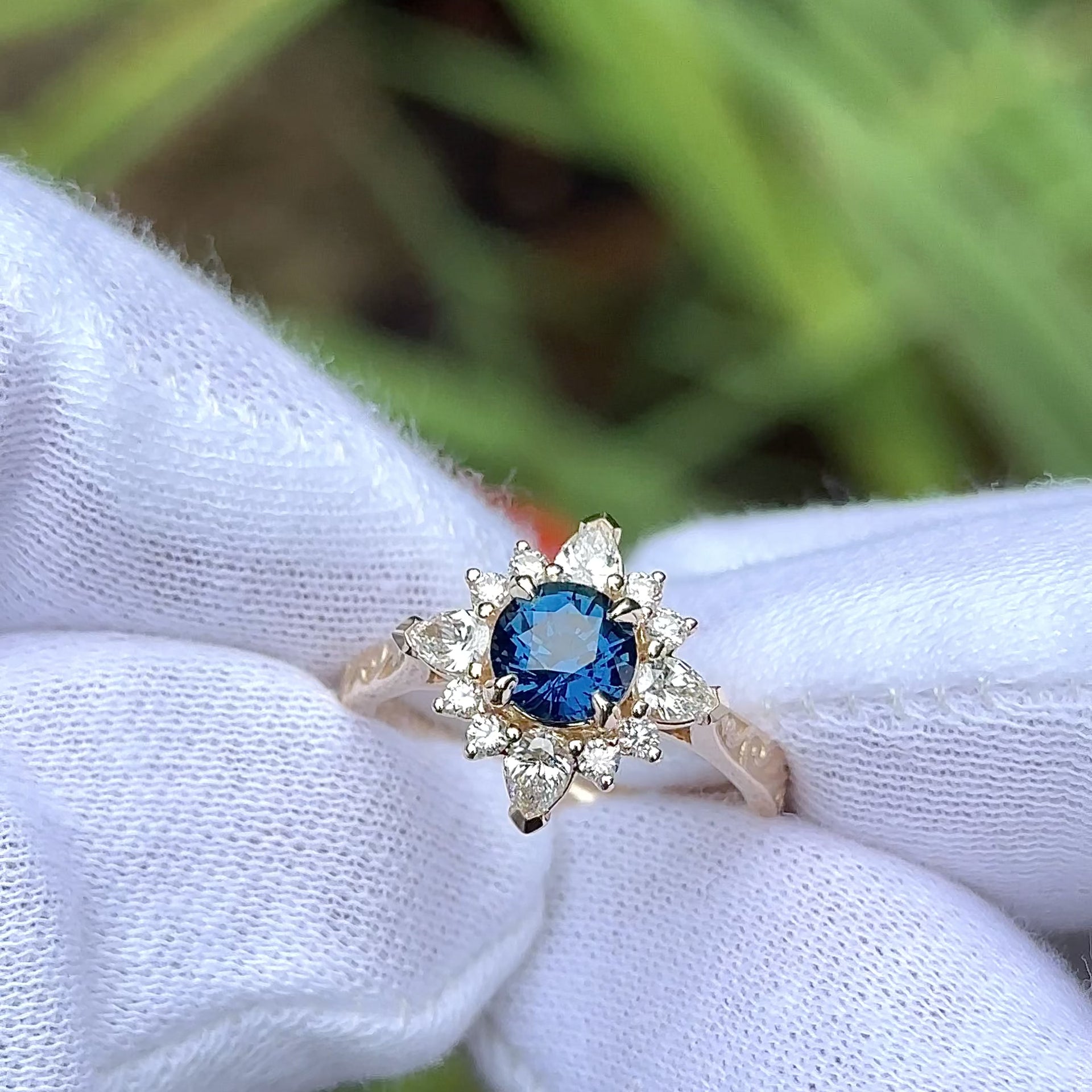 Moana Ring- 1.25ct Blue Sapphire 