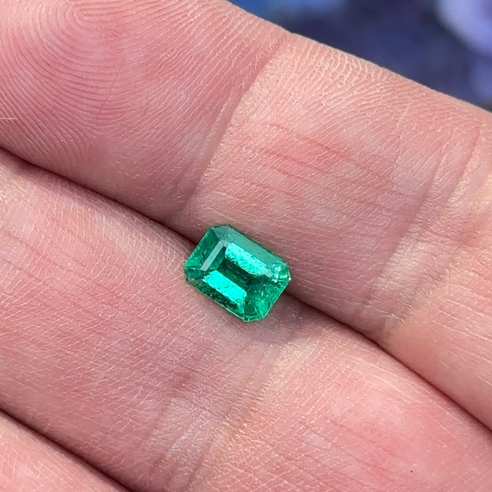 Vibrant grassy-green emerald 1.40ct