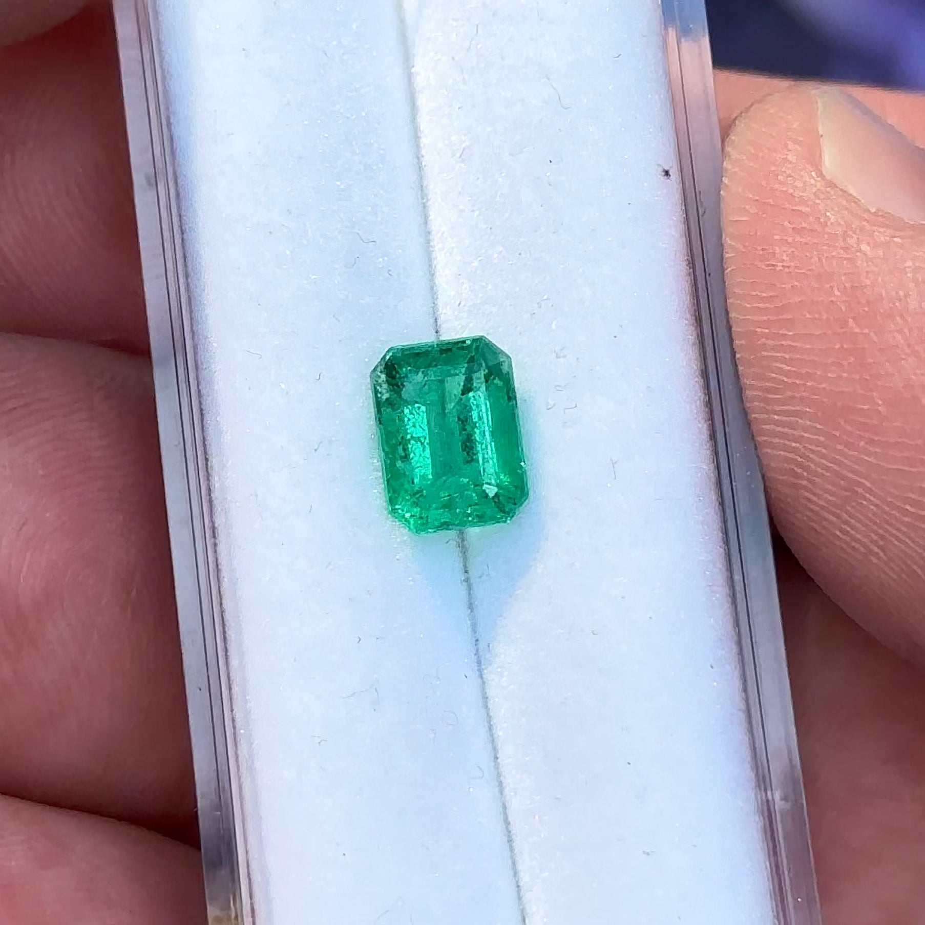 Vibrant grassy-green emerald 1.40ct