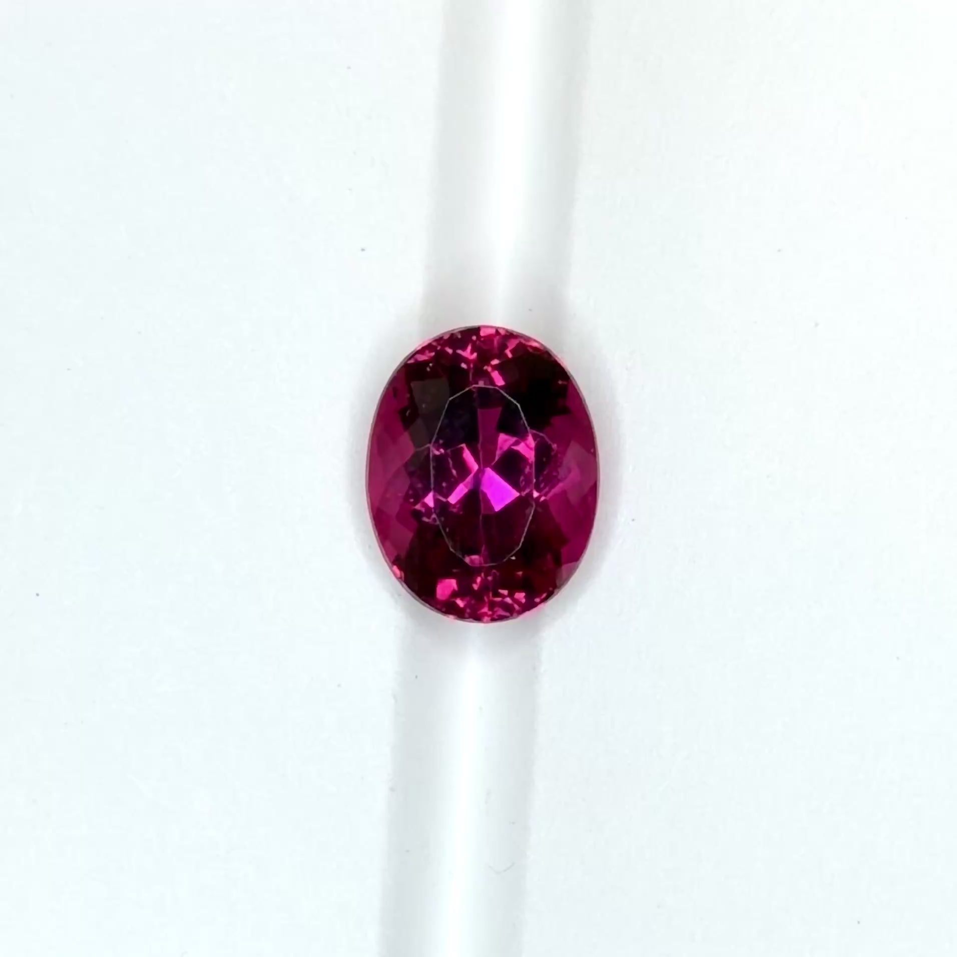 Oval Raspberry Tourmaline (4.30ct)