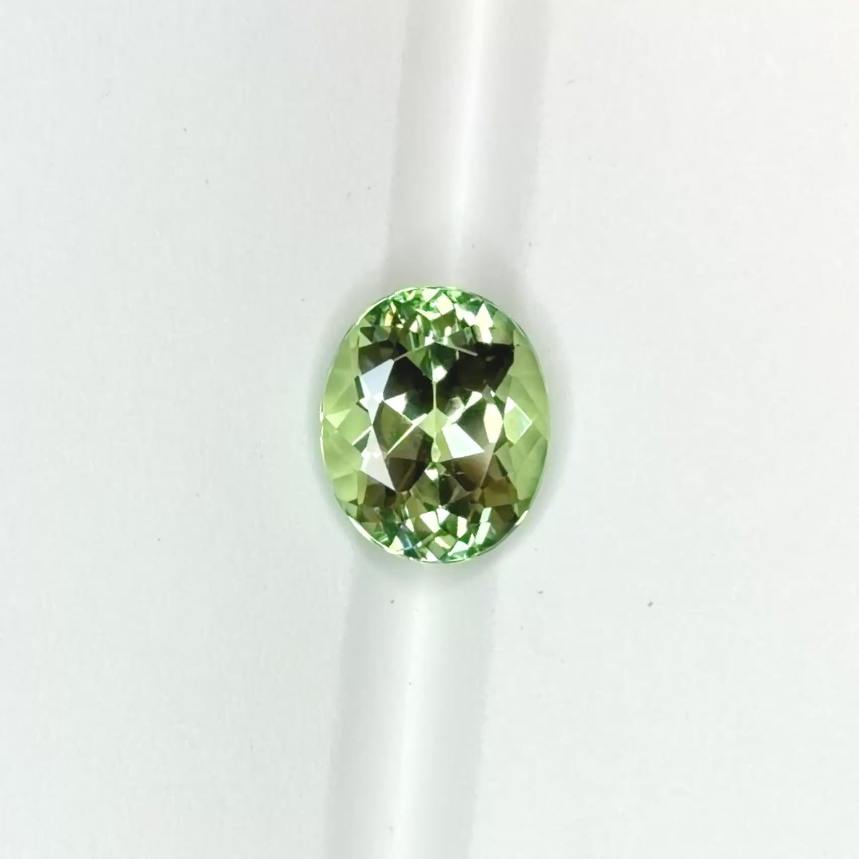 Light-Green Tourmaline (4.06ct)