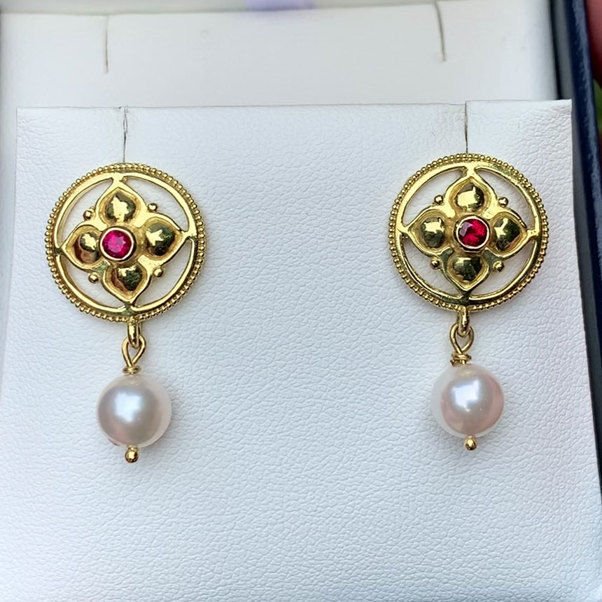 Ruby and pearl earrings in granulated 18K gold