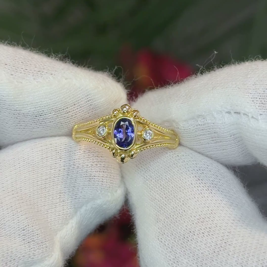 Tanzanite & Diamond Classical Ring
