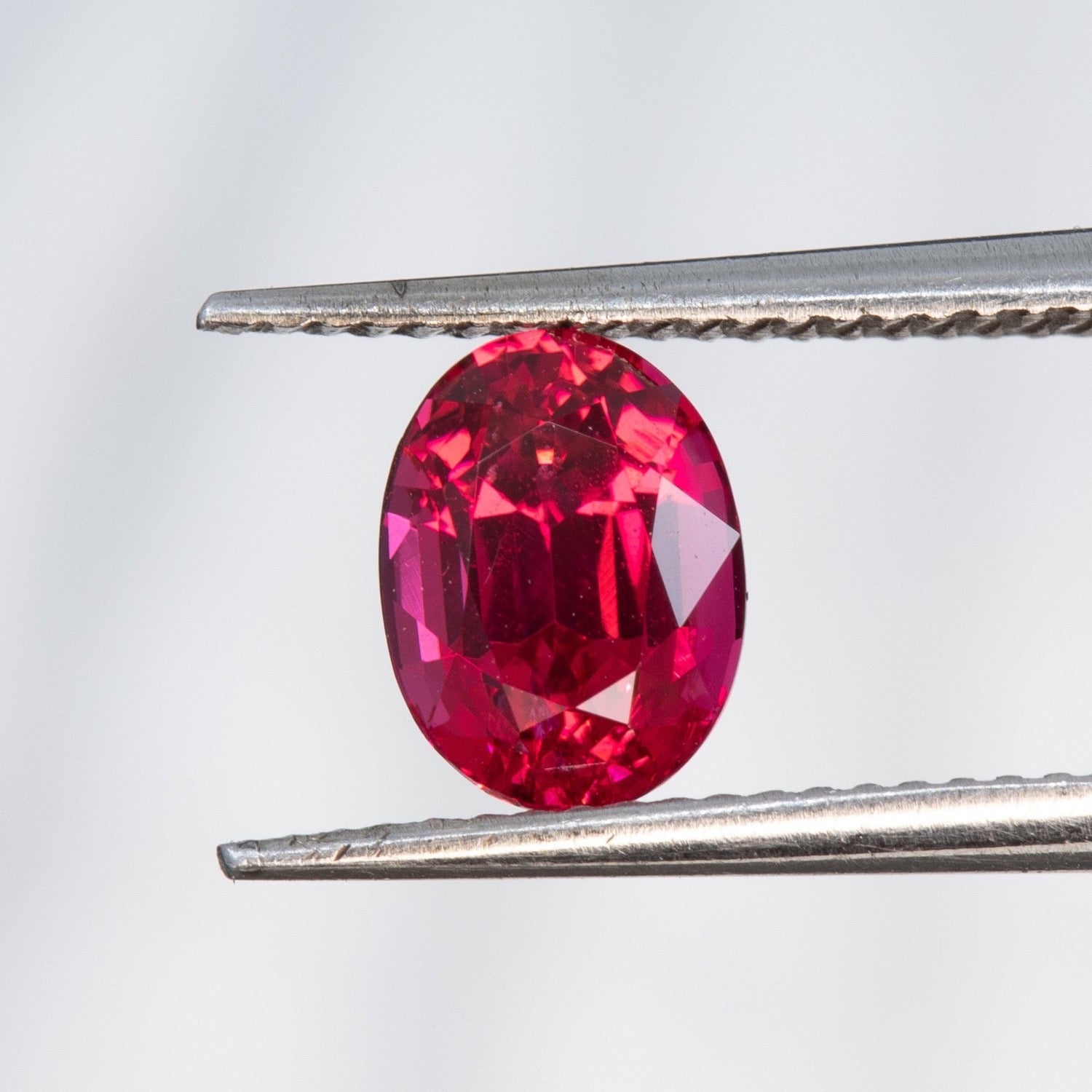 Vibrant Pink Spinel oval 1.0ct