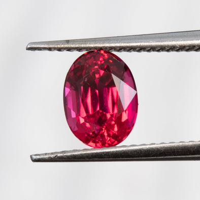 Vibrant Pink Spinel (1.0ct)